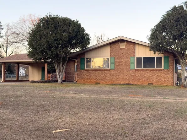 102 Hulsey Dr, Greenwood, SC 29646