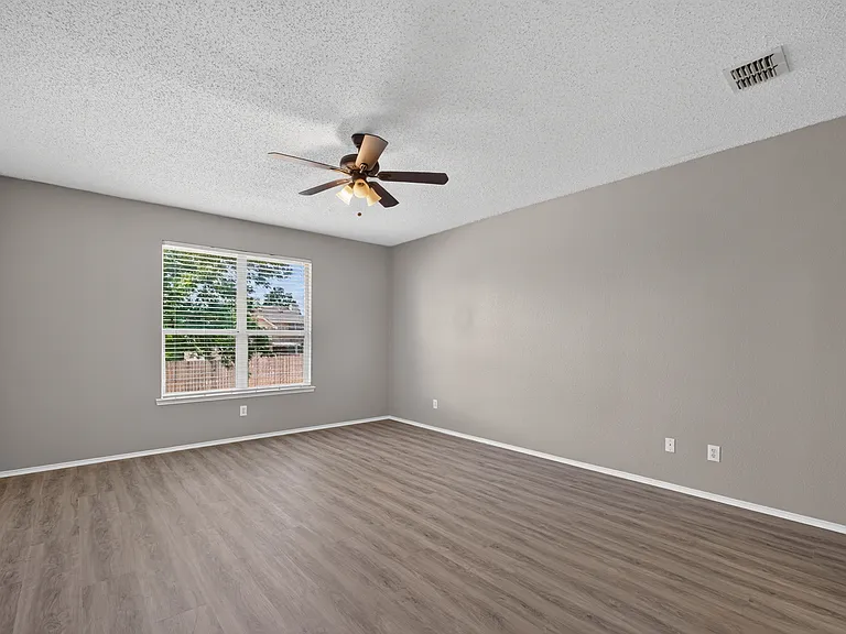 1531 Timber Ridge Dr — Photo 22