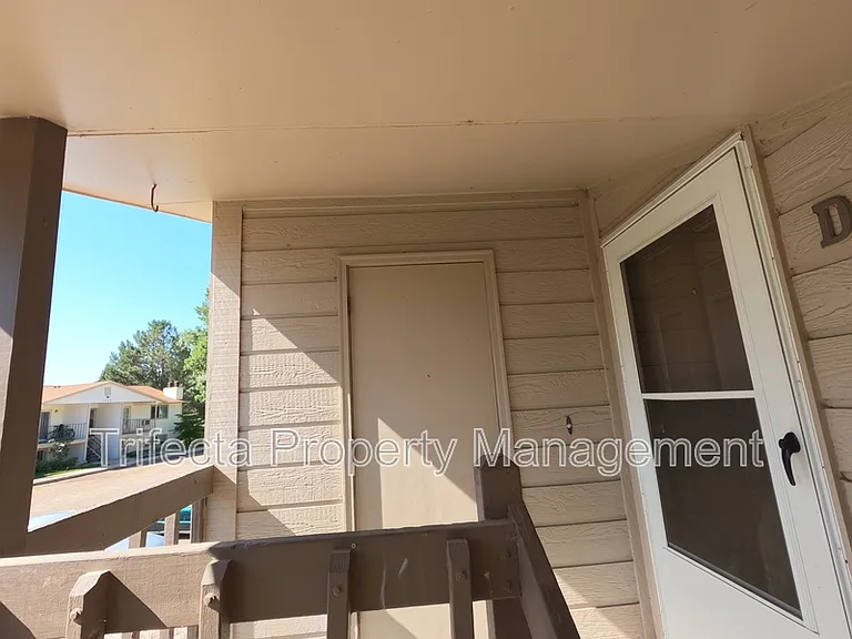 1644 E Pitkin St #D — Photo 2