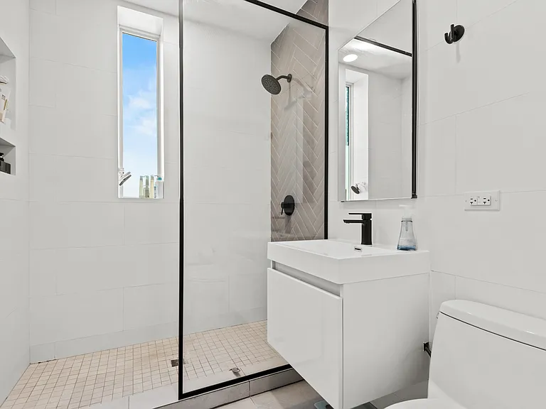 159 Franklin St #3 — Photo 12
