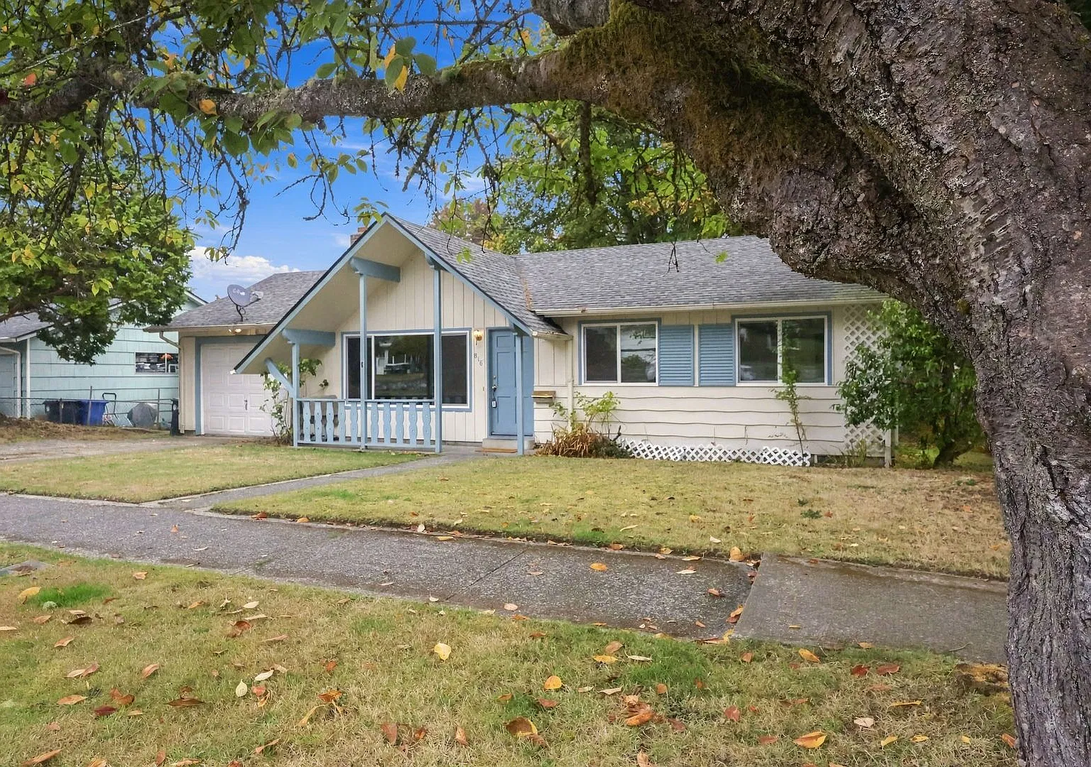 Move In Ready Now! Updated Charming 3-Bedroom Rambler With Covered Patio & Spacious Backyard! Oly... — Photo 2