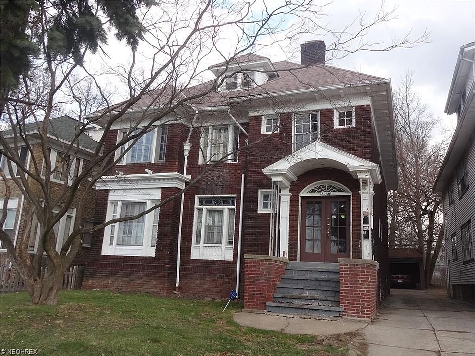1st image of 3238 Euclid Heights Blvd