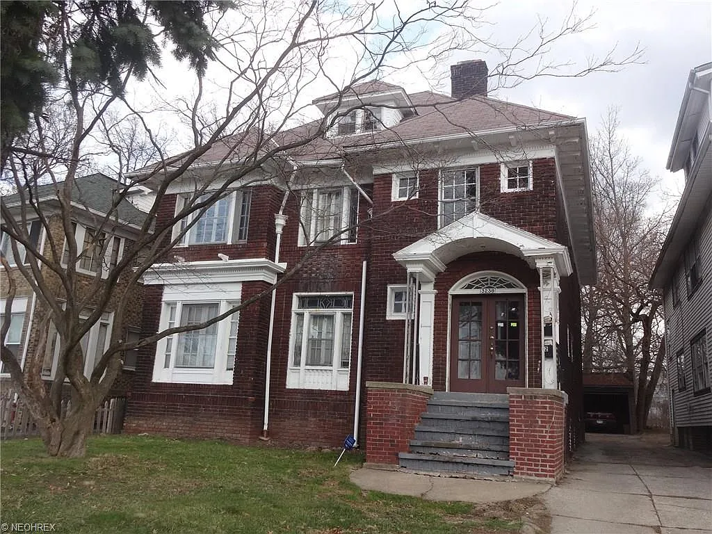 3238 Euclid Heights Blvd photo 1
