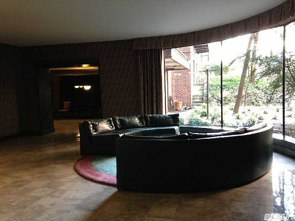 3rd image of 6910 Yellowstone Blvd APT 405