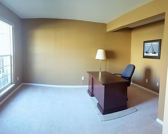 4th image of 9626 Blossom Hill Dr #44