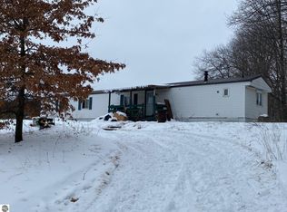 11765 N 17th Rd, Buckley, MI 49620