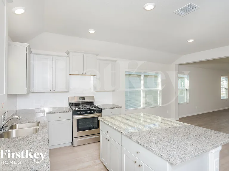 1842 Morse Way — Photo 5