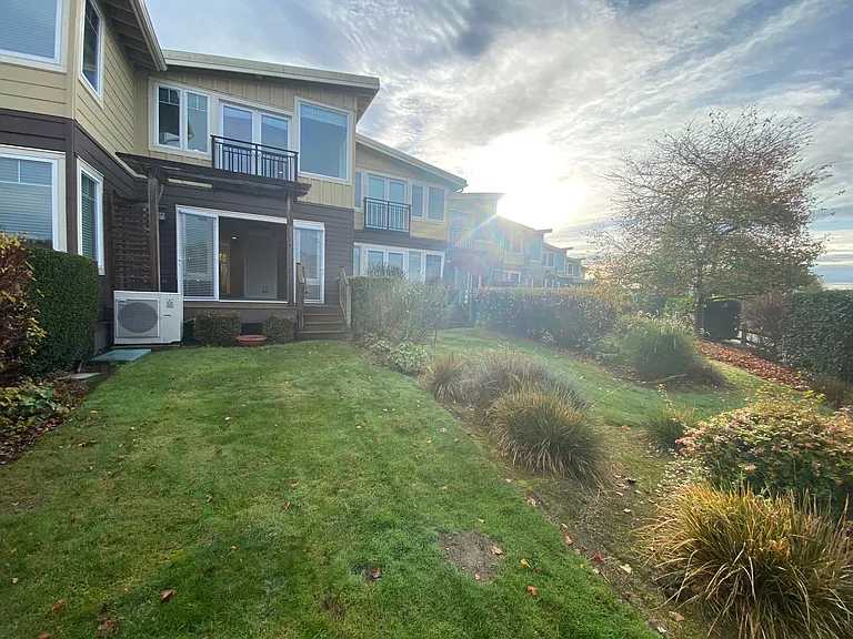 Villas at Woodinville — Photo 20