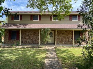 112 County Road 921, Angleton, TX 77515