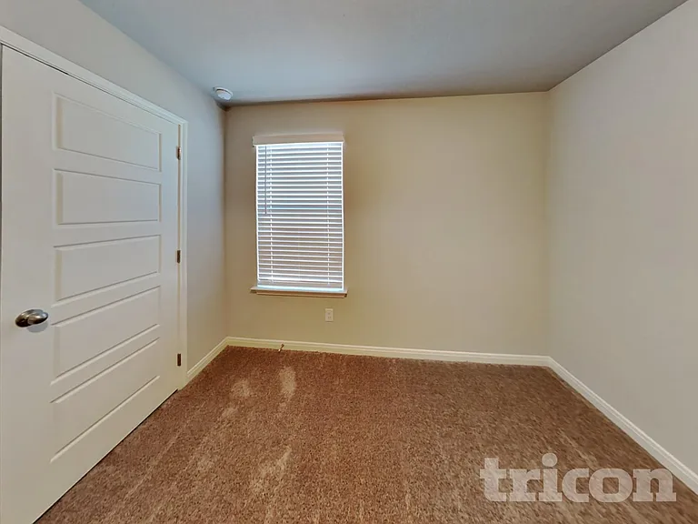 5616 Luna Pass — Photo 9