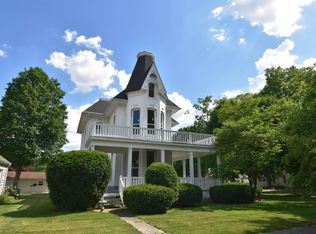 405 S Market St, Winamac, IN