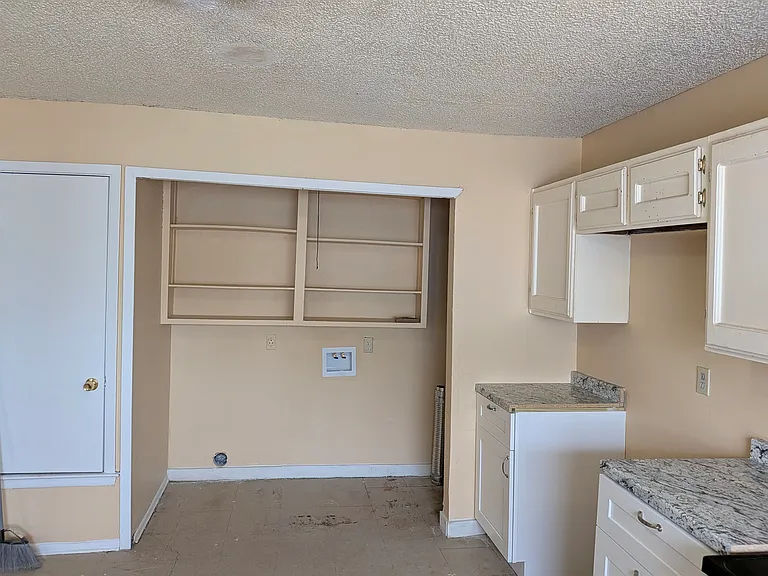 1235 Longmont St — Photo 5