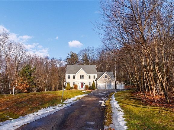 3rd image of 1 Crowl Hill Rd