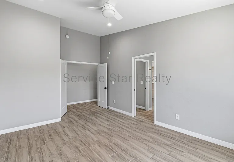 1556 W 5th St — Photo 14