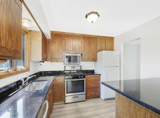 4795 Beacon Hill Rd, Eagan, MN 55122