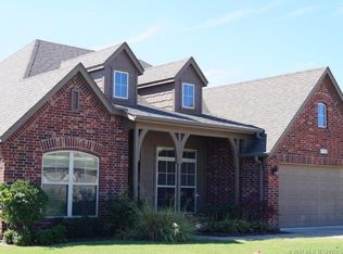 1703 W Charleston Ct S, Broken Arrow, OK 74011