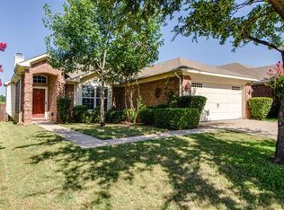 133 Flyaway Ln, Fort Worth, TX 76120