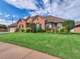 16501 Moorgate Ln, Edmond, OK 73012