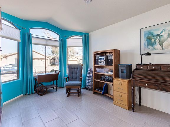 4th image of 43767 W Carey Dr