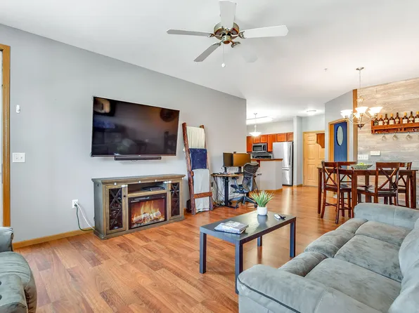 6402 Milwaukee St Unit 106, Madison, WI 53718