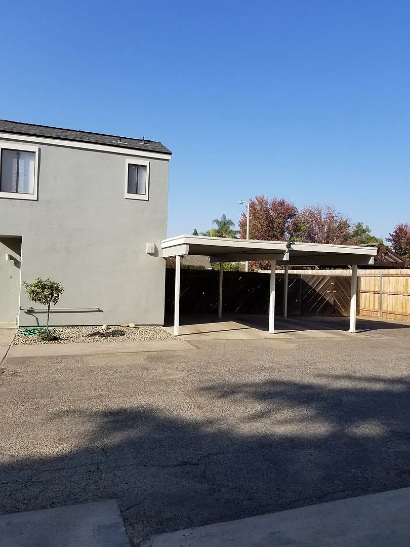 Town House for rent — Photo 2