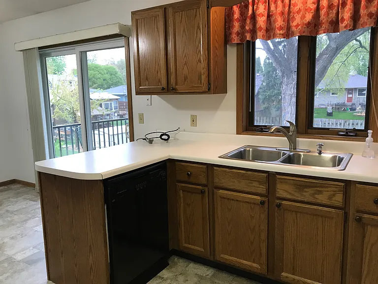 717 Lakeview Ave — Photo 5