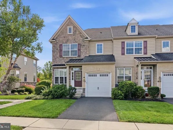 3194 Brookside Dr #42, Furlong, PA 18925
