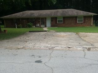 112 Burkshire Ct #B, Jonesboro, GA 30236