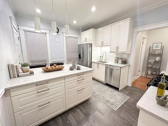 3rd image of 50 Bowdoin St APT 3
