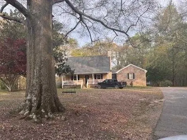 50 Carey St, Bowman, GA 30624