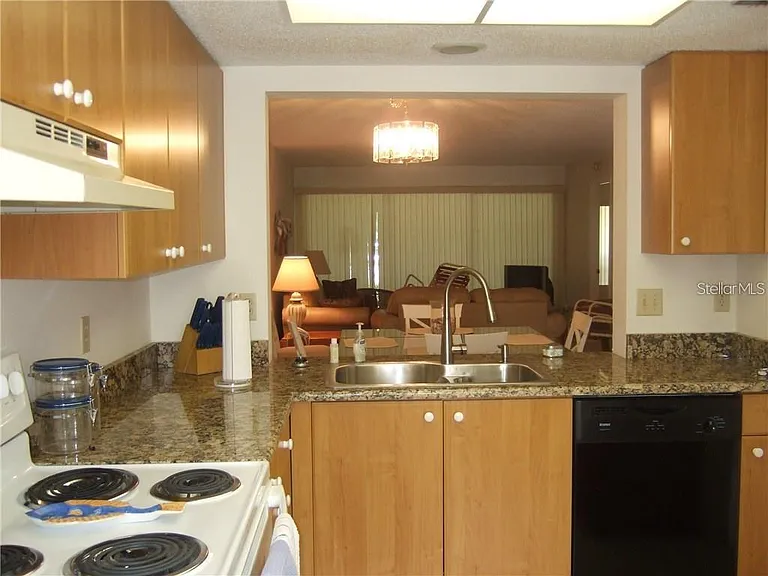 4397 Longmeadow #35 — Photo 11