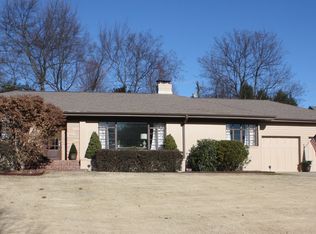 2430 Shades Crest Rd, Vestavia Hills, AL 35216