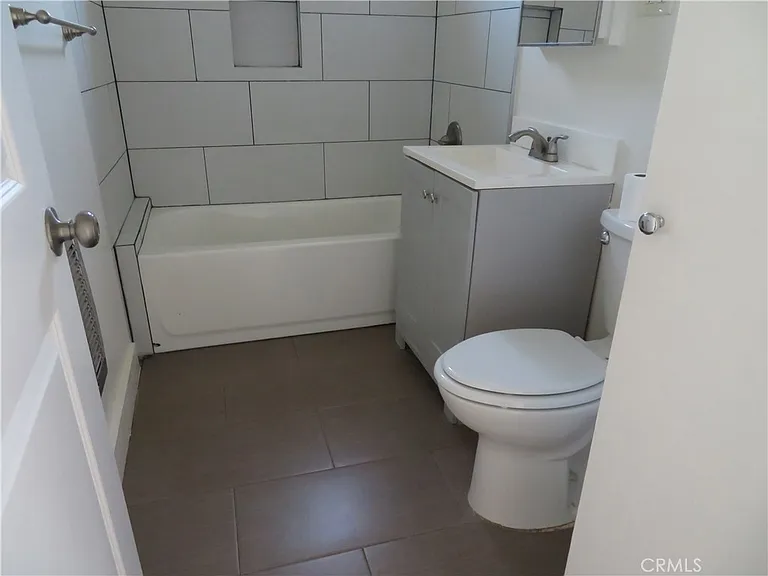 3923 S Normandie Ave — Photo 23