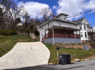 445 Lorentz Ave, Morgantown, WV 26505