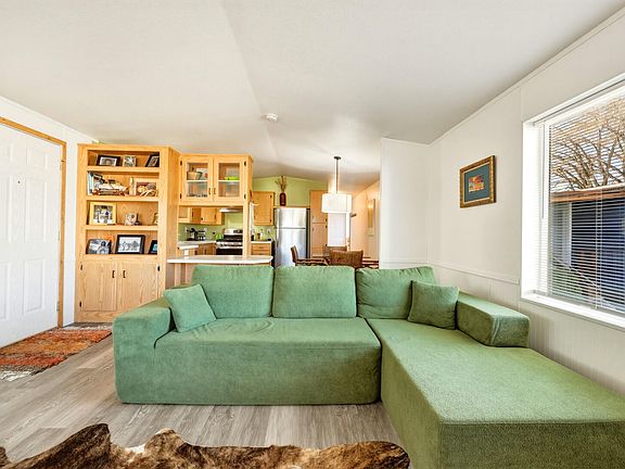 5th image of 808 Avoca Ave Spc 18
