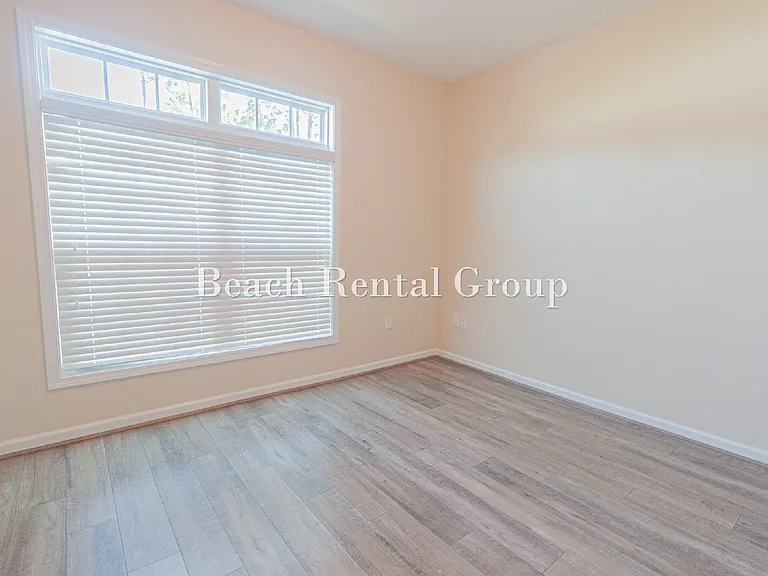 148 Scotch Broom Dr #201 — Photo 16
