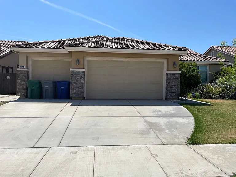 1623 Dock Ave — Photo 3