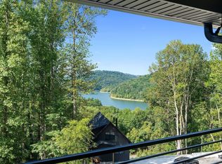 2405 Shoreside Dr, Smithville, TN 37166
