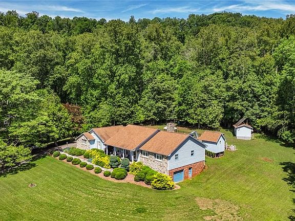 3rd image of 1335 Shingle Gap Rd