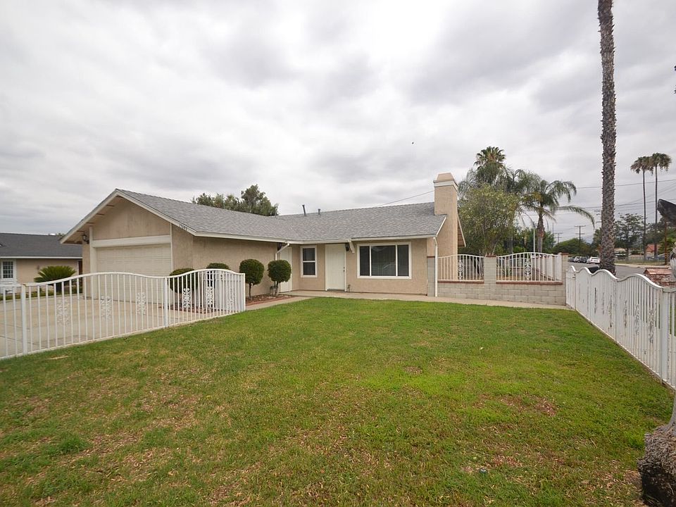 1st image of 15690 El Molino St