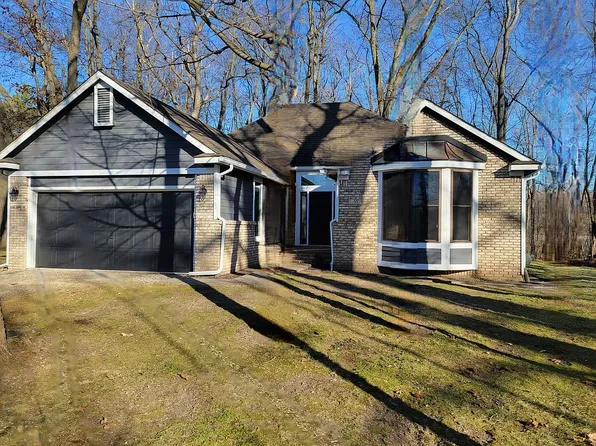 10557 Skeman Rd, Brighton, MI 48114