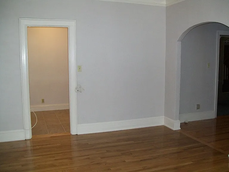 8 Chiswick Rd #4 — Photo 3