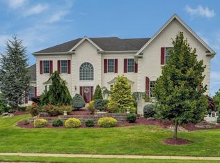 1 Hopkinson Ct, Marlboro, NJ 07746