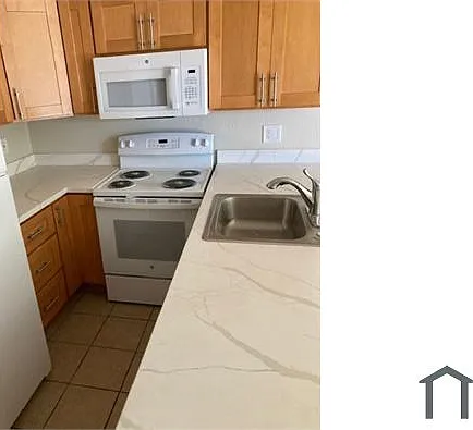 3 bed, 900 sqft, $2,800 — Photo 3