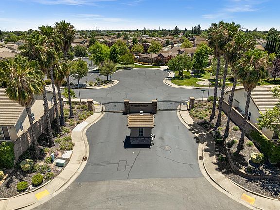 3rd image of 7545 Sun Willow Lane