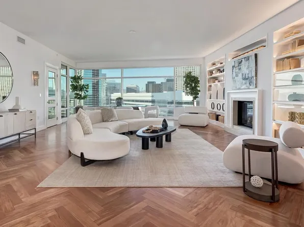 1 W Century Dr Unit 17C, Los Angeles, CA 90067