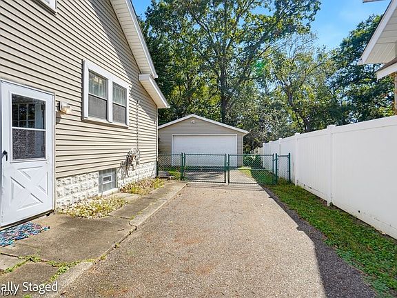 5th image of 170 Swartz Rd