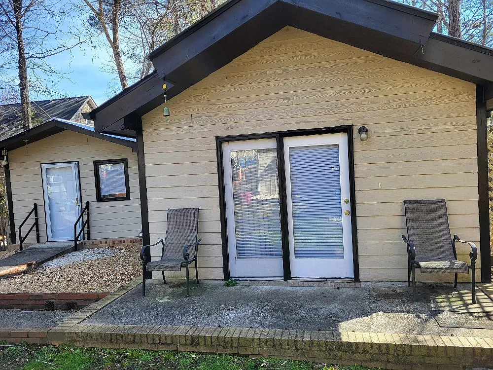 1 bed, 650 sqft, $1,200 — Photo 2