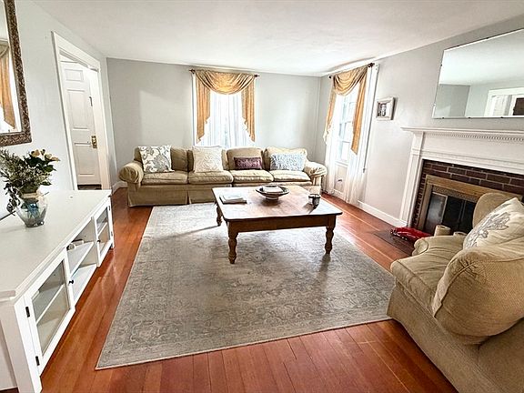 3rd image of 62 W Union St