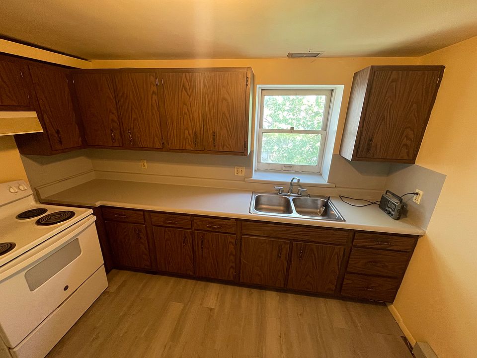 1st image of 1404 6th Ave APT 3